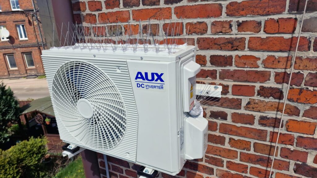 Jednostka zewnętrzna AUX