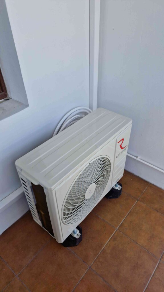 Montaż klimatyzacji multi split w mieszkaniu bloku w Tychach